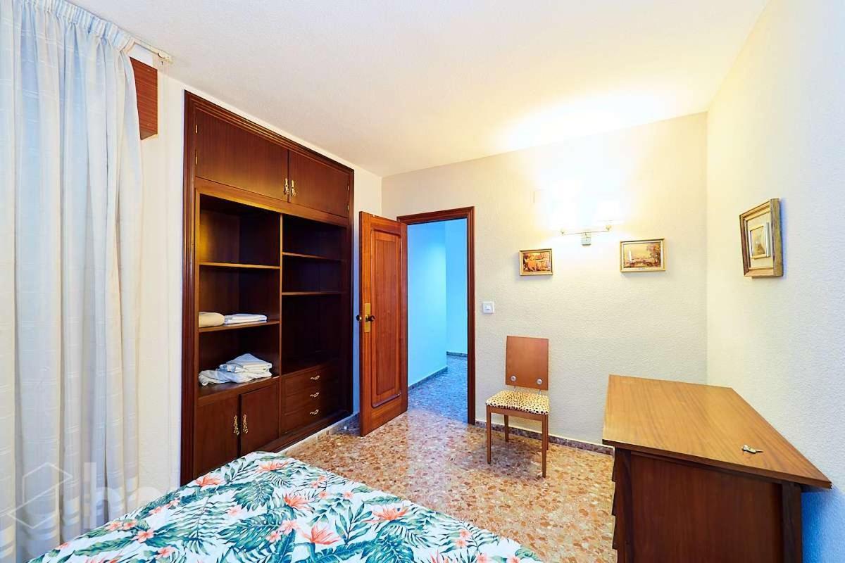 Lovely Bedroom In A Shared Apartment In The Center Of Alicante Exterior foto