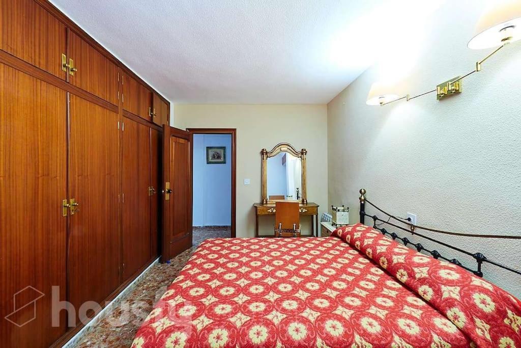Lovely Bedroom In A Shared Apartment In The Center Of Alicante Exterior foto